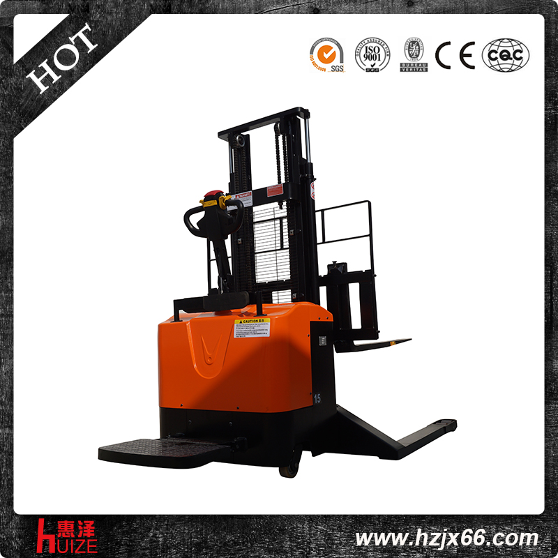 新款全電動(dòng)堆高車寬腿 (2) 新款全電動(dòng)堆高車寬腿 (2)